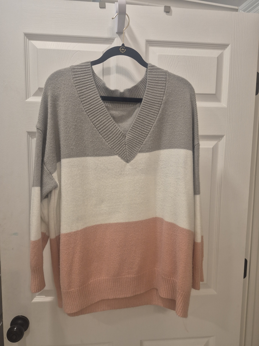 SHEIN V-Neck Colorblock Sweater in Gray, Cream & Pink